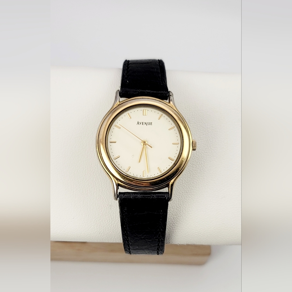 Seiko Avenue Quartz Dress Watch 7N01-6D70 Unisex Gold Slim 32 mm — Japan Made